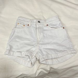 Levi A-Line mom shorts
